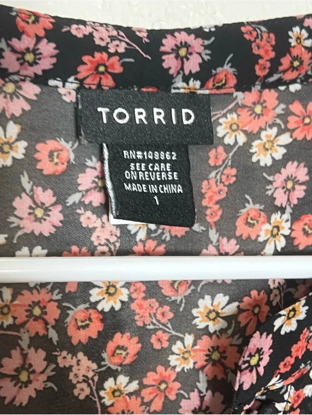 Torrid floral print button front smocked waist ruffle detail blouse size 1 14/16